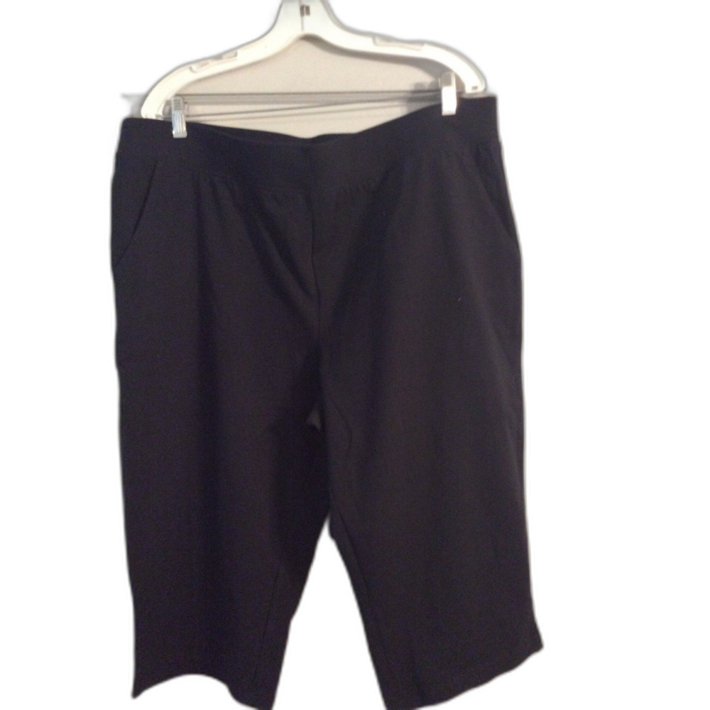 D & Co Black Stretch Capri Pants Plus size 1X Front Pockets